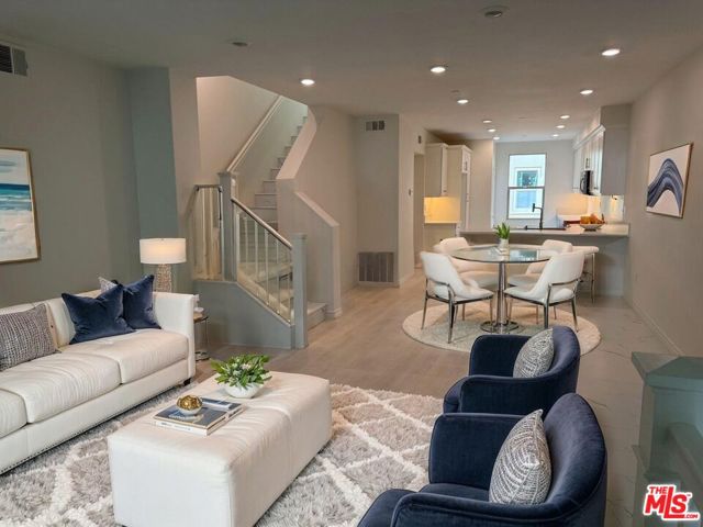 65 Plateau, Irvine CA: https://media.crmls.org/mediaz/d1d1a5b2-ef52-47f0-b095-9b0680d19284.jpg