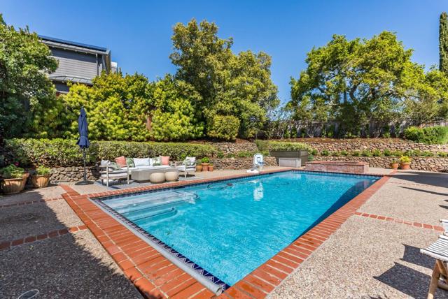 629 Lombardy Way, Redwood City CA: https://media.crmls.org/mediaz/d1d1abf7-0deb-4015-ae2d-e8f18366c803.jpg