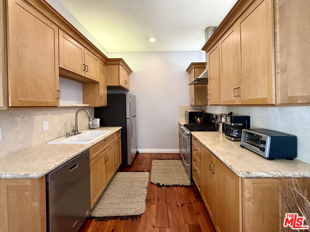 3950 Las Flores Canyon Road photo 10