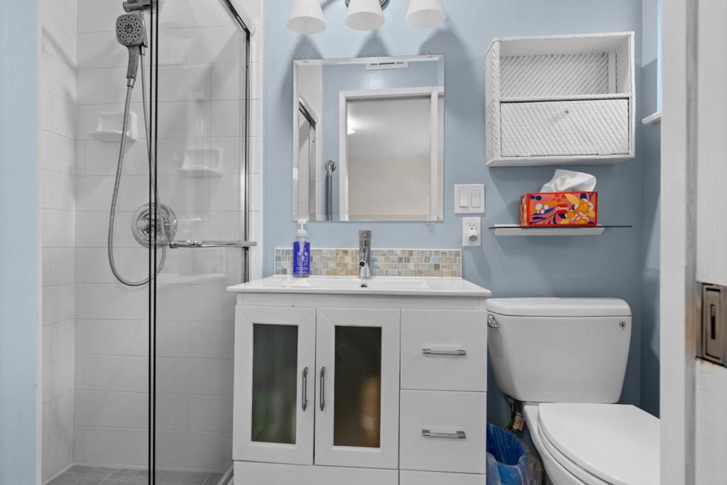 https://media.crmls.org/mediaz/d1d37d4a-e56d-4f06-9f07-0cbedfcf4e3d.jpg?preset=X-Large