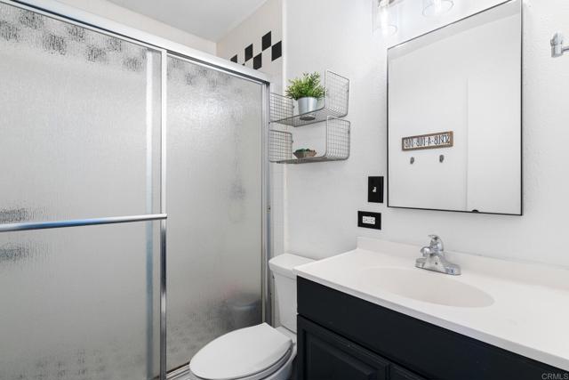 Image 13 of 40 For 10503 Ironwood Avenue