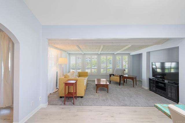 3685 Vista Campana N, Oceanside CA: https://media.crmls.org/mediaz/d1d43f87-b395-42aa-997f-48c110824654.jpg