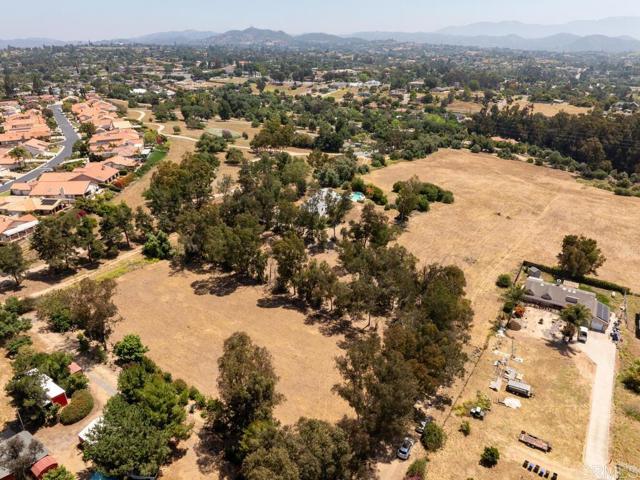 0 McDonald, Fallbrook CA: https://media.crmls.org/mediaz/d1d4d4d4-7da6-455a-b28b-3fff06a354e3.jpg