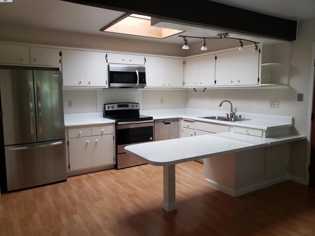 3107 Corona Dr, Davis CA: https://media.crmls.org/mediaz/d1d55c82-5d70-490d-8125-28b5c51e732d.jpg