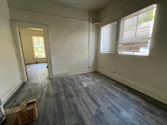Image 9 of 11 For 933 Madison Street