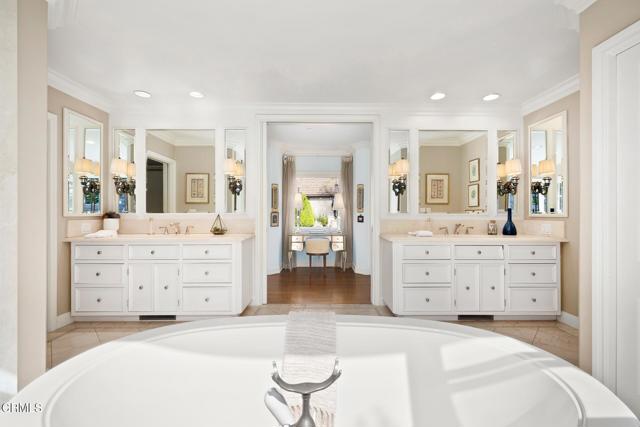 Detail Gallery Image 21 of 38 For 620 S Hill Ave, Pasadena,  CA 91106 - 4 Beds | 5/1 Baths