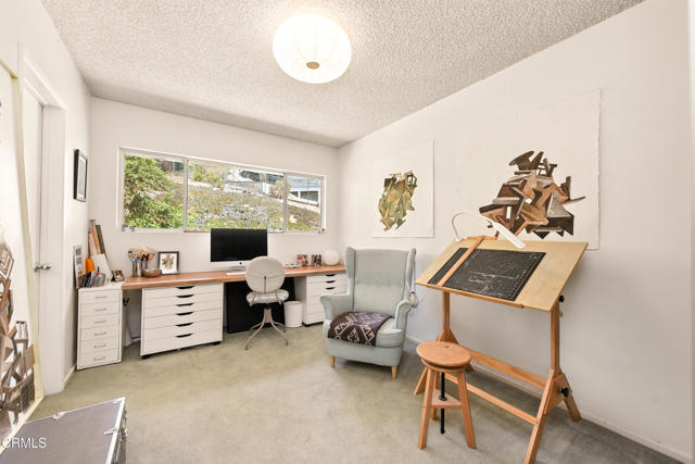 Detail Gallery Image 25 of 41 For 633 Camino Roberto, Thousand Oaks,  CA 91360 - 4 Beds | 2/1 Baths