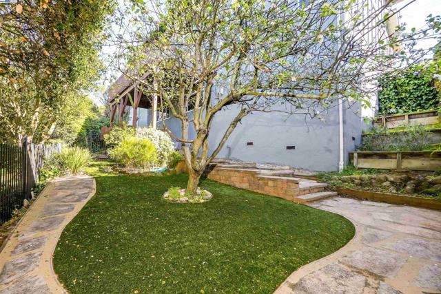 3218 Oakes Dr, Hayward CA: https://media.crmls.org/mediaz/d1d79d1c-7433-4a0c-8da7-9afefae902ae.jpg