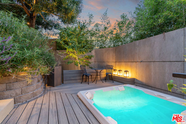 8581 Appian Way, Los Angeles CA: https://media.crmls.org/mediaz/d1d7abf1-bec5-491a-8bae-534d318805ce.jpg