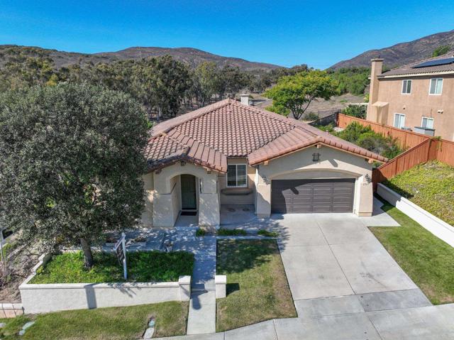 2547 N Trail Court, Chula Vista CA: https://media.crmls.org/mediaz/d1d7b326-ca65-46b4-8043-490edbe538bc.jpg