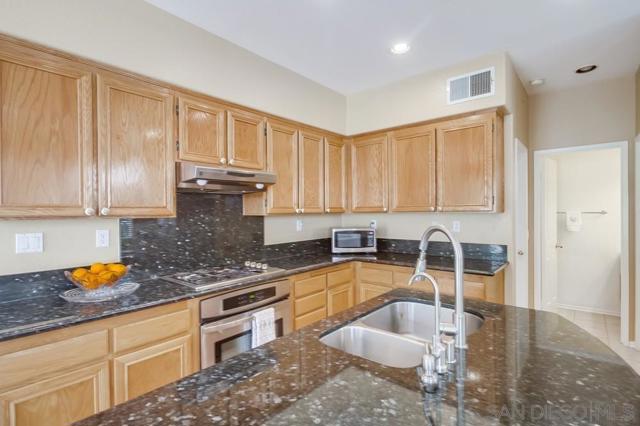 13837 Fontanelle Pl, San Diego CA: https://media.crmls.org/mediaz/d1d7bc8f-25d4-4d8f-ab11-e307ab09fcb3.jpg