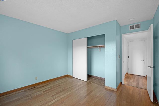 3608 Siskiyou Ct, Hayward CA: https://media.crmls.org/mediaz/d1d8f3f7-e481-4ae7-98c3-b220a5062ba1.jpg