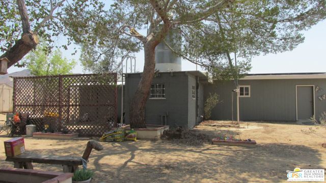 31750 Selmadolph Street, Lucerne Valley CA: https://media.crmls.org/mediaz/d1db0937-90a2-49a2-8304-460a3ba74dd2.jpg