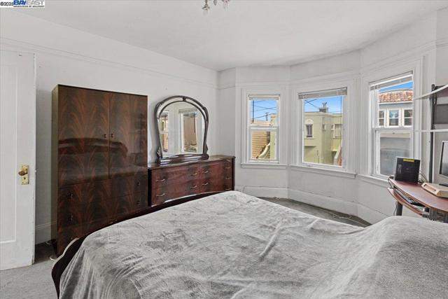 40 Acton St, Daly City CA: https://media.crmls.org/mediaz/d1dbc881-66a0-4810-a143-1a71ab7ede75.jpg