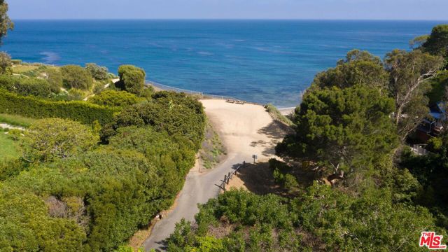 Drew Fenton | 6649 Zumirez Drive Malibu CA | MLS: 7412171 Drew Fenton | 6649 Zumirez Drive Malibu CA | MLS: 7412171