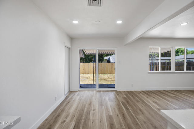 Detail Gallery Image 5 of 27 For 2214 Nightingale Ave, Stockton,  CA 95205 - 3 Beds | 1 Baths