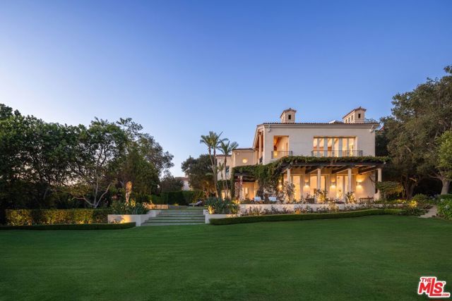 8 Bed Home for Sale in Los Angeles, California