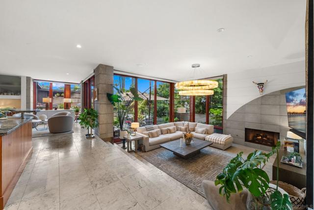 257 Playa Del Sur, La Jolla CA: https://media.crmls.org/mediaz/d1ddac2f-c20e-49eb-b5b5-c8925124226a.jpg