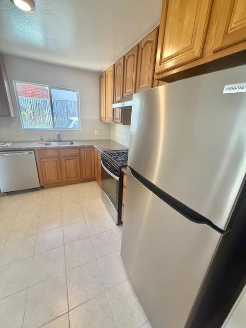 3981 Pacific Heights Boulevard, San Bruno CA: https://media.crmls.org/mediaz/d1ddaec9-3722-457a-884f-a2a477bbfaf5.jpg