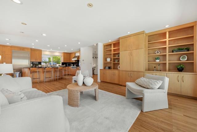 1405 Cedar Place, Los Altos CA: https://media.crmls.org/mediaz/d1de8349-042d-4e4d-998d-6a741159bb74.jpg