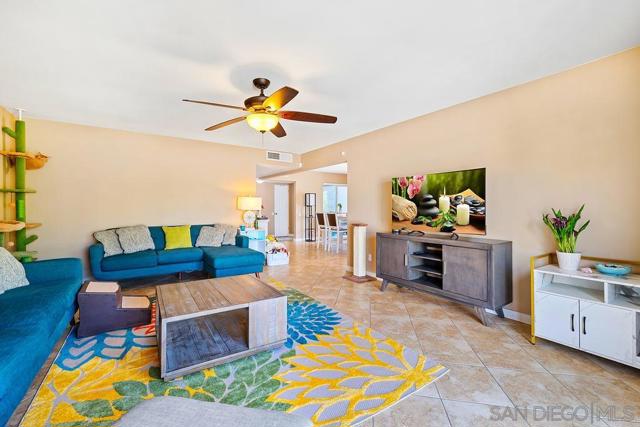 44784 Sherwood Drive, Indio CA: https://media.crmls.org/mediaz/d1de8d6c-1bc4-40e8-98ed-5c7f88473d67.jpg