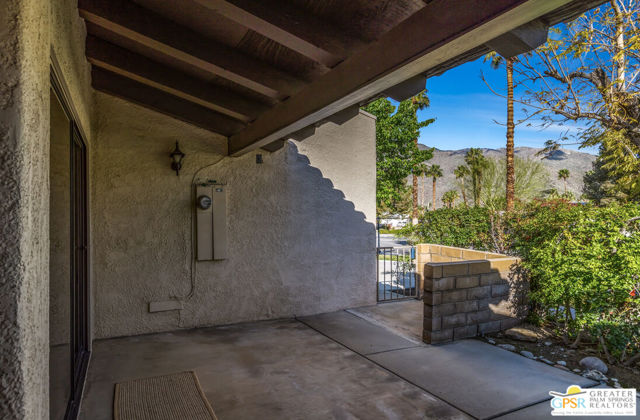 1557 Redford Drive, Palm Springs, California 92264, 3 Bedrooms Bedrooms, ,2 BathroomsBathrooms,Condominium,For Sale,Redford,24398815