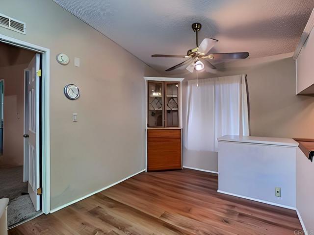 Home for Sale in Lakeside