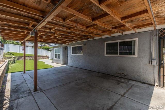 753 La Presa Ave, Spring Valley CA: https://media.crmls.org/mediaz/d1e0e2d6-2cb4-453f-8320-5da3b5f15fbd.jpg