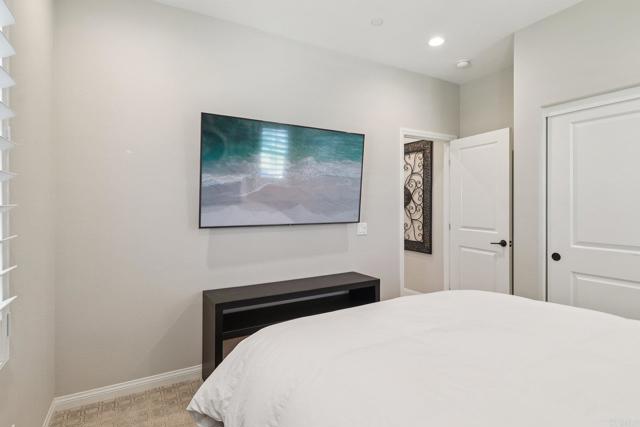 1112 Camino Prado, Chula Vista CA: https://media.crmls.org/mediaz/d1e17625-8e79-40a4-af0b-5ef4bb8acbda.jpg