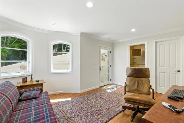 11510 Summit Wood Road, Los Altos Hills CA: https://media.crmls.org/mediaz/d1e1af86-3d58-438f-ab12-e42ee146ac07.jpg