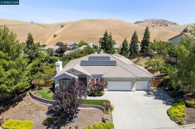 109 Forest Hill, Clayton CA: https://media.crmls.org/mediaz/d1e1e189-bd27-4d9b-9243-74165348bd62.jpg