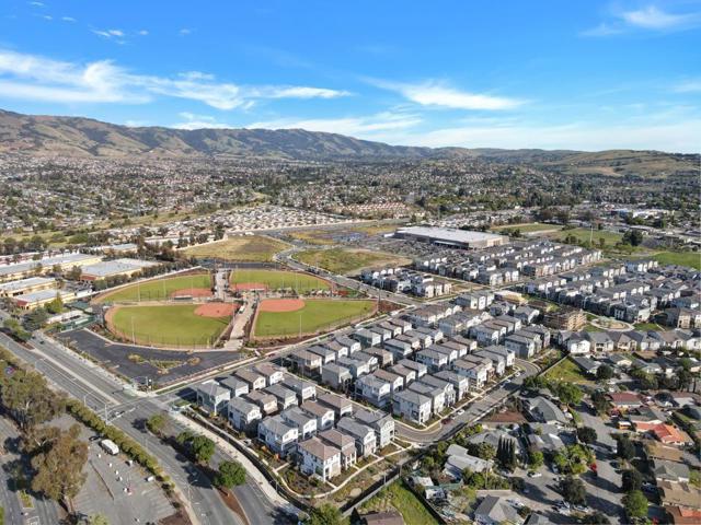 2154 Pastoral Loop, San Jose CA: https://media.crmls.org/mediaz/d1e21dde-7538-480c-a185-909ded63b48e.jpg
