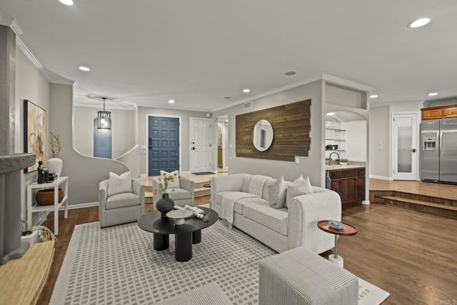 5968 Caminito De La Taza, San Diego CA: https://media.crmls.org/mediaz/d1e34b12-475b-4fdc-951b-578ec7bee652.jpg