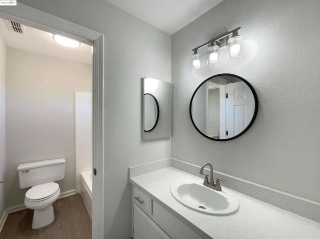 5214 Pavilion Ct, Fairfield CA: https://media.crmls.org/mediaz/d1e37196-61a0-498c-80a8-61504c2f1d0a.jpg