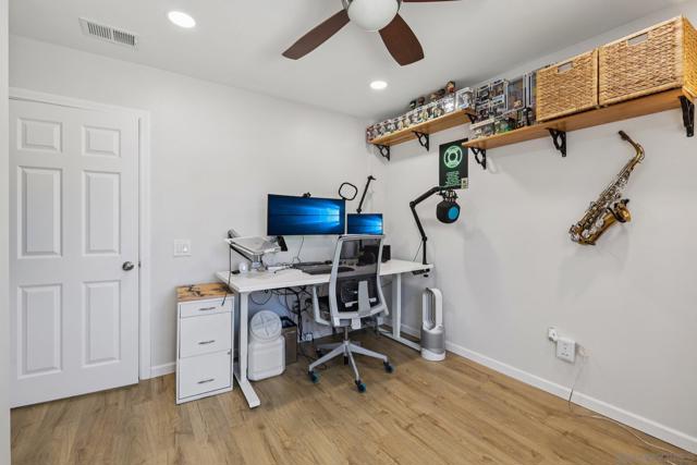 619 Parker St, Oceanside CA: https://media.crmls.org/mediaz/d1e3e638-1ae9-450f-beb2-7c14b6bfd141.jpg