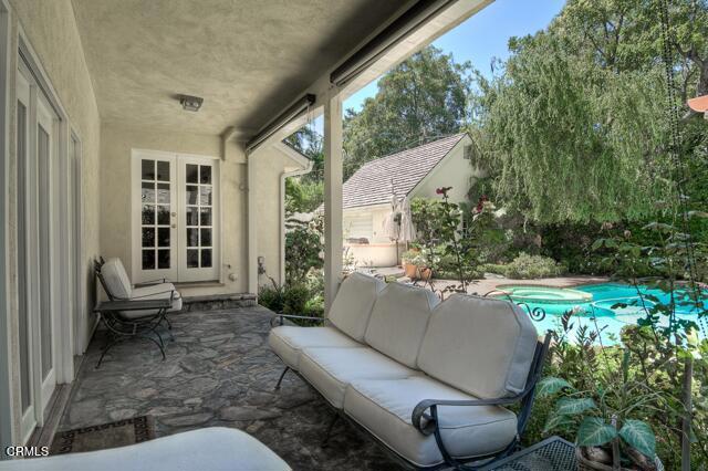Detail Gallery Image 4 of 5 For 3935 Mary Ellen Ave, Studio City,  CA 91604 - 4 Beds | 3/1 Baths