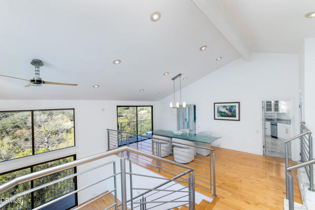 Detail Gallery Image 13 of 36 For 363 Patrician Way, Pasadena,  CA 91105 - 3 Beds | 3/1 Baths