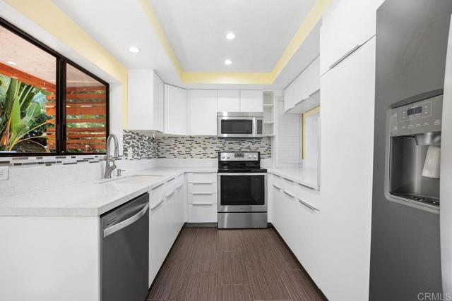 Detail Gallery Image 19 of 45 For 2433 La Costa Ave. a,  Carlsbad,  CA 92009 - 2 Beds | 2/1 Baths