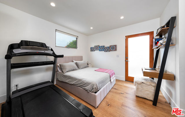 4066 Alla Road, Los Angeles CA: https://media.crmls.org/mediaz/d1e5b546-3949-4981-99da-61400635a73b.jpg