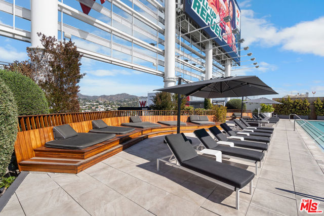 6250 Hollywood Boulevard, Los Angeles CA: https://media.crmls.org/mediaz/d1e76221-4543-4b37-afa0-41d494bf7558.jpg