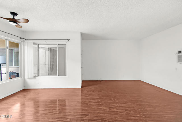 Detail Gallery Image 6 of 29 For 210 S Catalina Ave, Pasadena,  CA 91106 - – Beds | – Baths