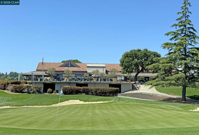 554 Golf Club Road, Pleasant Hill CA: https://media.crmls.org/mediaz/d1e9b62a-5c3c-43af-be1d-ee477560d084.jpg