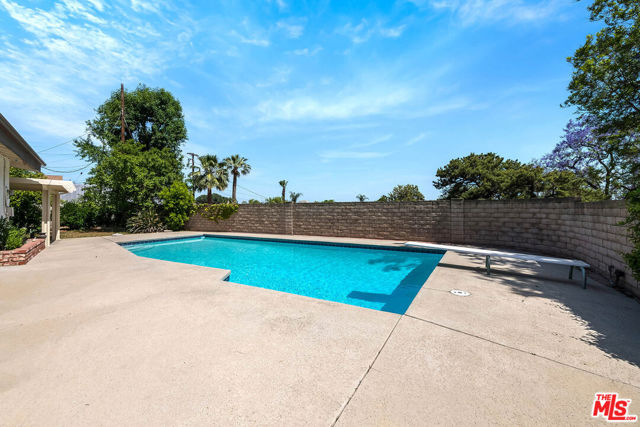 16314 Armstead Street, Granada Hills CA: https://media.crmls.org/mediaz/d1e9bedf-c9f1-4f86-907d-0456b8072154.jpg