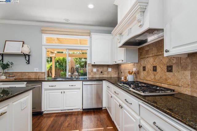 2405 Vintage Lane, Livermore CA: https://media.crmls.org/mediaz/d1eac87b-d790-466d-9b7d-adde4d6ab759.jpg