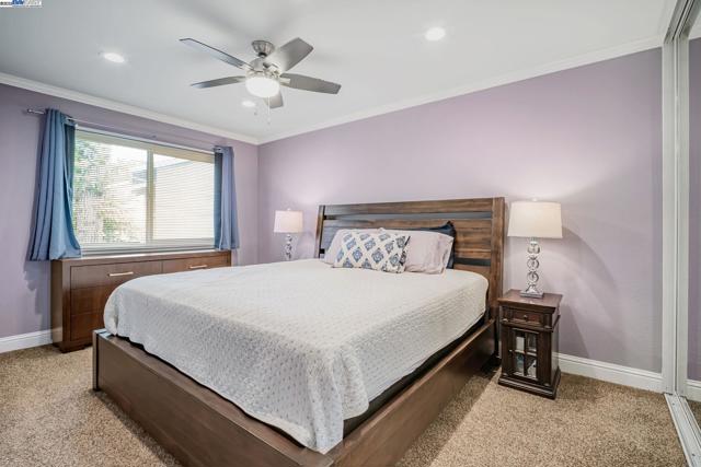 14413 Kings Ct, San Leandro CA: https://media.crmls.org/mediaz/d1ec5622-56e2-41b8-a566-ad5159863824.jpg