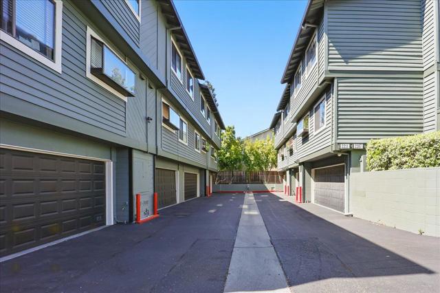 2216 Fazeli Court, Campbell CA: https://media.crmls.org/mediaz/d1ecc677-d0c5-4ebb-8c95-2c883683c4a9.jpg