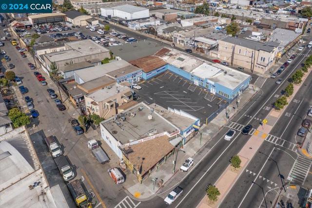 Image 2 of 19 For 4819 International Blvd