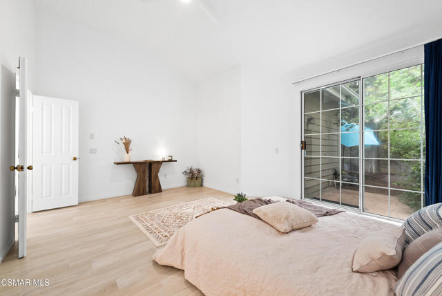 5748 Whispering Pines Circle, Westlake Village CA: https://media.crmls.org/mediaz/d1ed53f8-05ce-4340-9522-7f265fc3286d.jpg