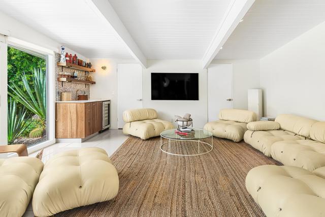 2639 E Livmor Avenue, Palm Springs, CA 92262