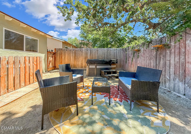 768 Brossard Drive, Thousand Oaks CA: https://media.crmls.org/mediaz/d1eed0d8-1836-4aed-ac00-9150a0235366.jpg